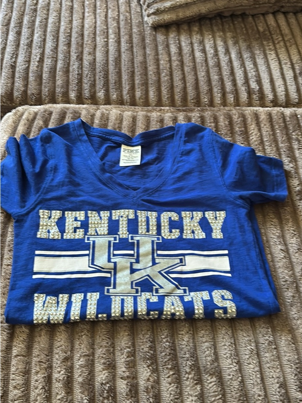 PINK Victoria's Secret Blue Kentucky Wildcats V-Neck Tee with Rhinestone Logo